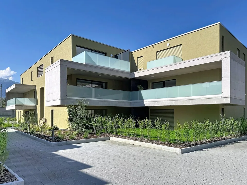 A louer à Uvrier grand 2.5 pièces en attique avec terrasse