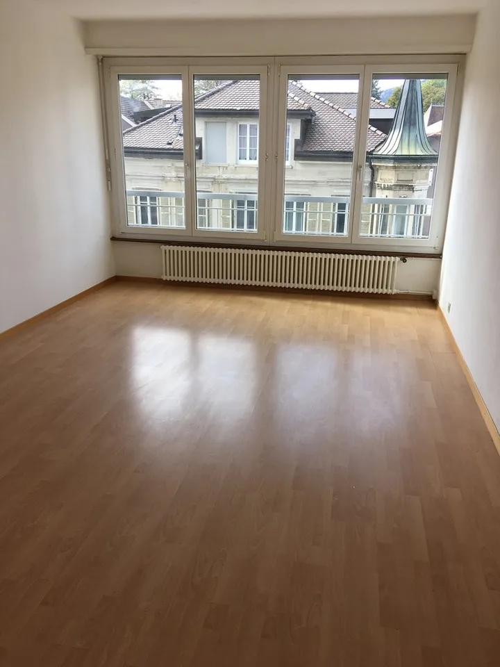 SCHÖNES WOHNUNG MIT BALKON – Foto 6 von 8