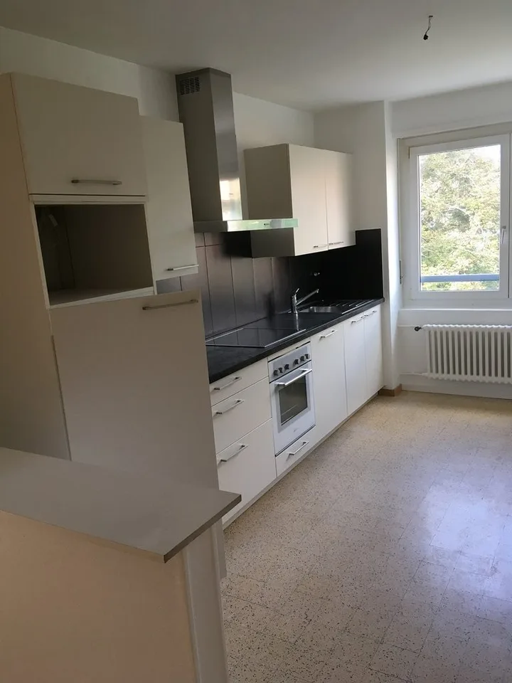 Schönes Apartment mit Balkon