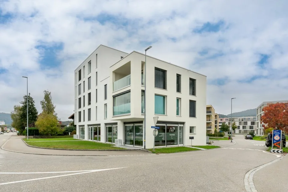 Spazio abitativo esclusivo - Appartamento di lusso 2½ locali in posizione ideale a Oftringen!