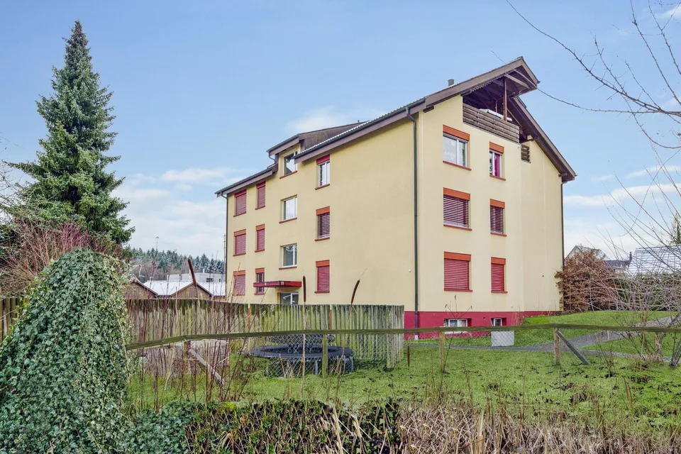 3.5-Zimmer-Balkon-Dachwohnung im Grünen!