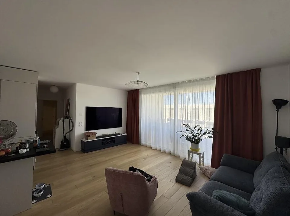 Sehr schönes 4-Zimmer-Apartment in Troinex