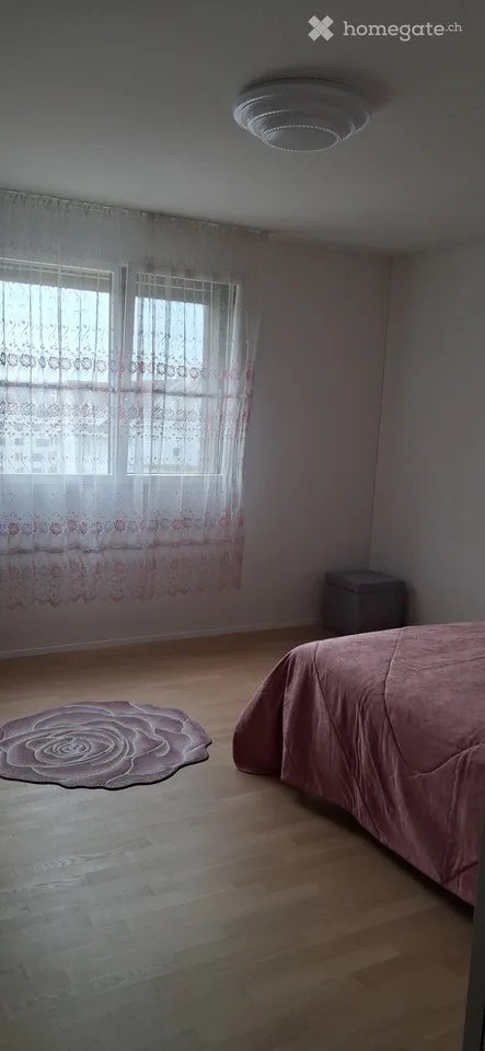 Appartement moderne 2.5 pièces 74m dans le bureau