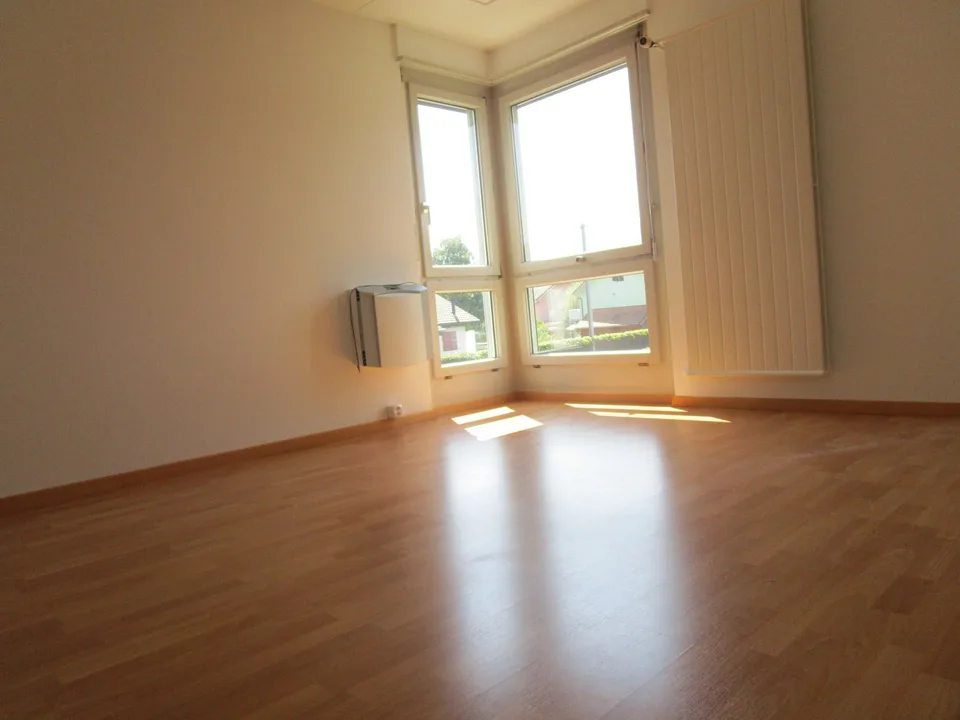 Nähe Stadt und See - sonnige 3-Zimmerwohnung mit gedeckem Balkon