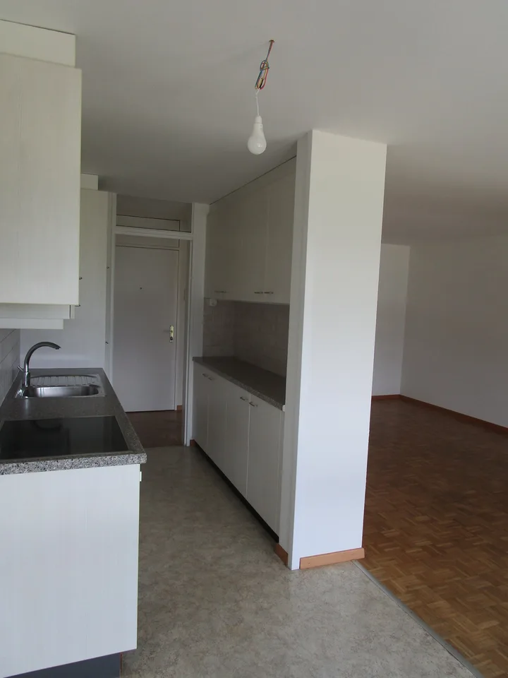 Nähe Stadt und See - sonnige 3-Zimmerwohnung mit gedeckem Balkon