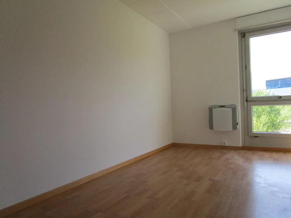 Nähe Stadt und See - sonnige 3-Zimmerwohnung mit gedeckem Balkon