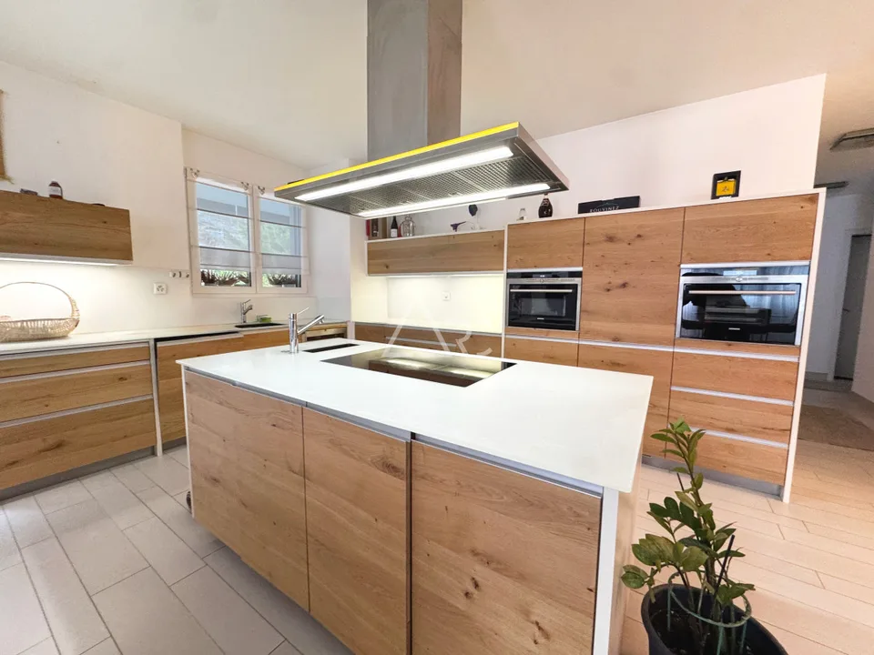 AUSSERGEWÖHNLICHE 5.5-ZIMMER-WOHNUNG MIT STUDIO - BEGEHRTESTER STADTTEIL FUSION, MARTIGNY