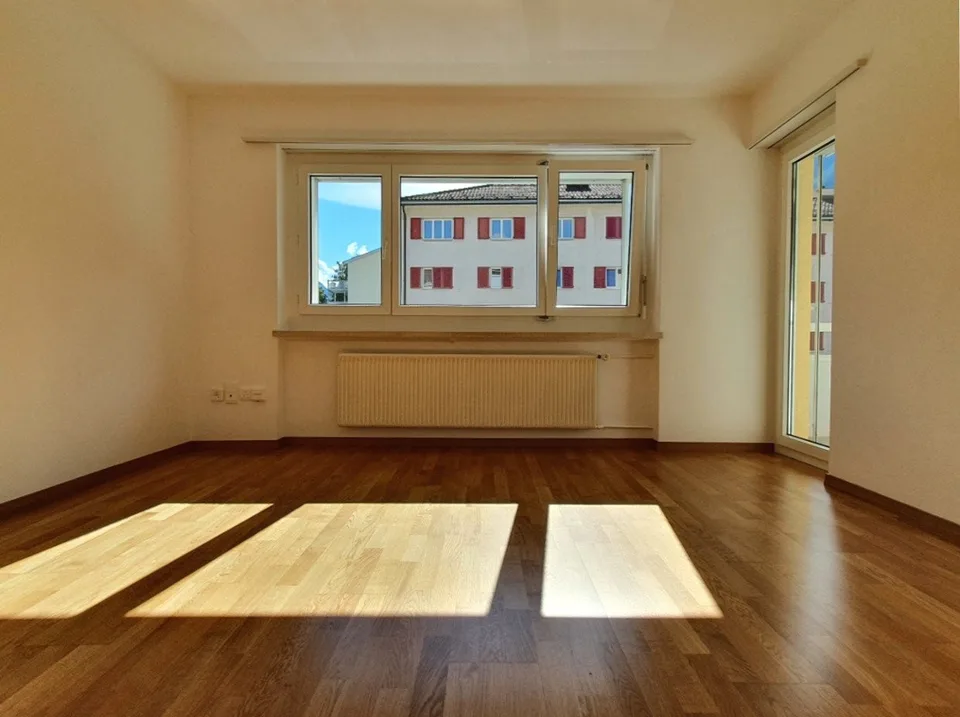 Schöne 4 Zimmer-Wohnung an sonniger und ruhiger Lage