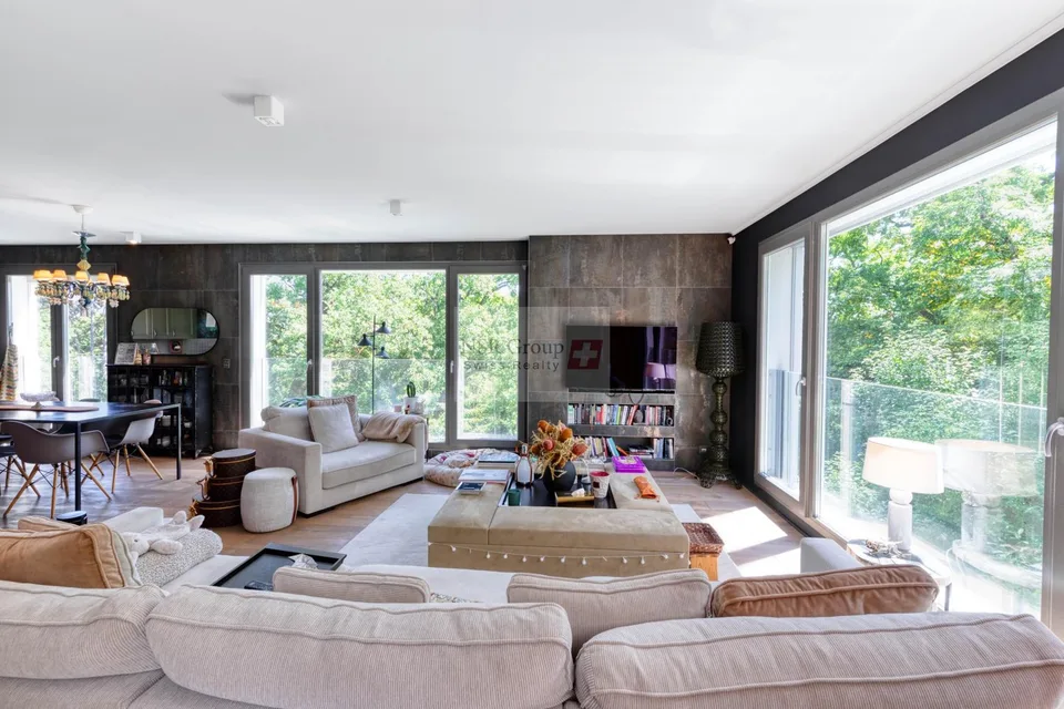 Contemporary apartment with high-end features - Exclusive