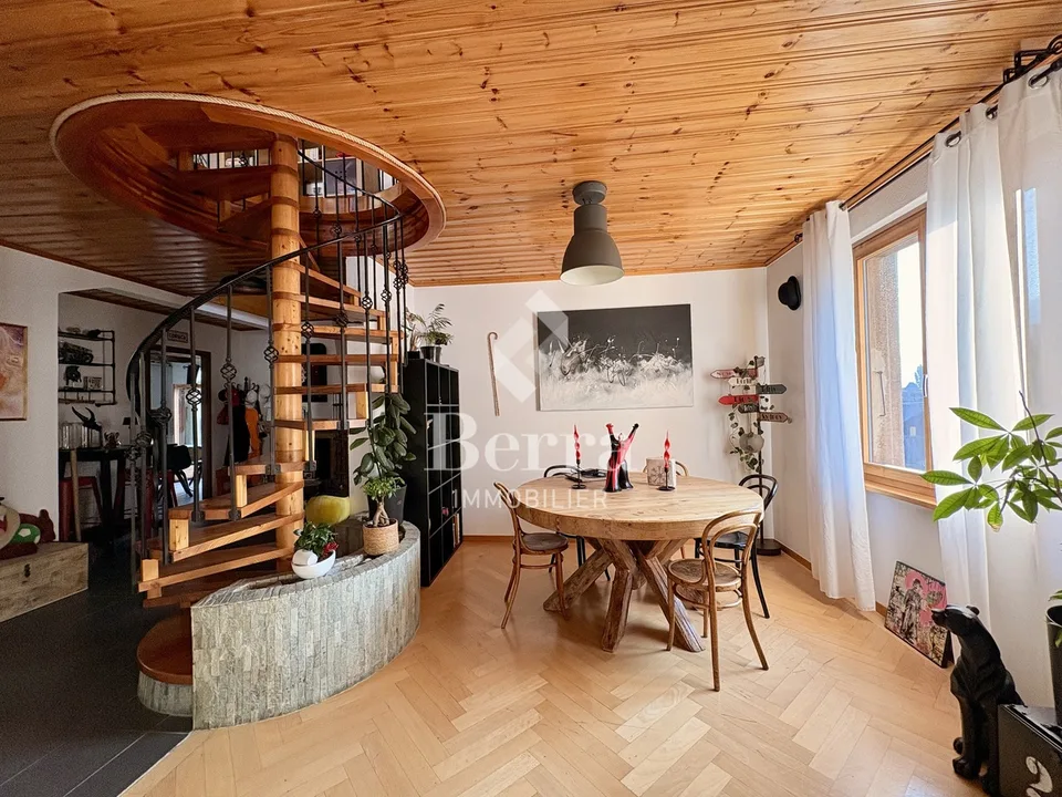 Duplex de 4.5 pièces au charme unique