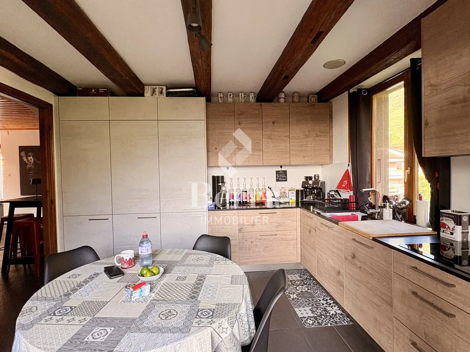 Duplex de 4.5 pièces au charme unique