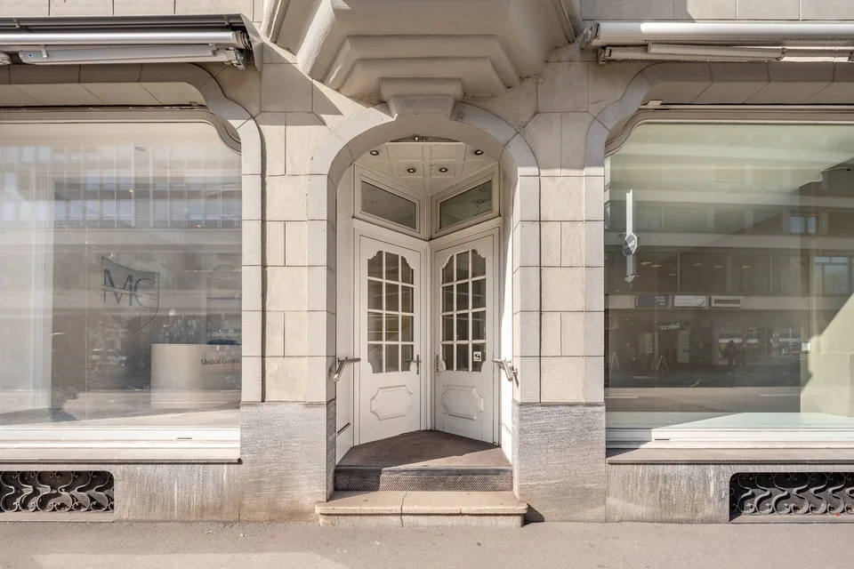 Retail space in attractive location