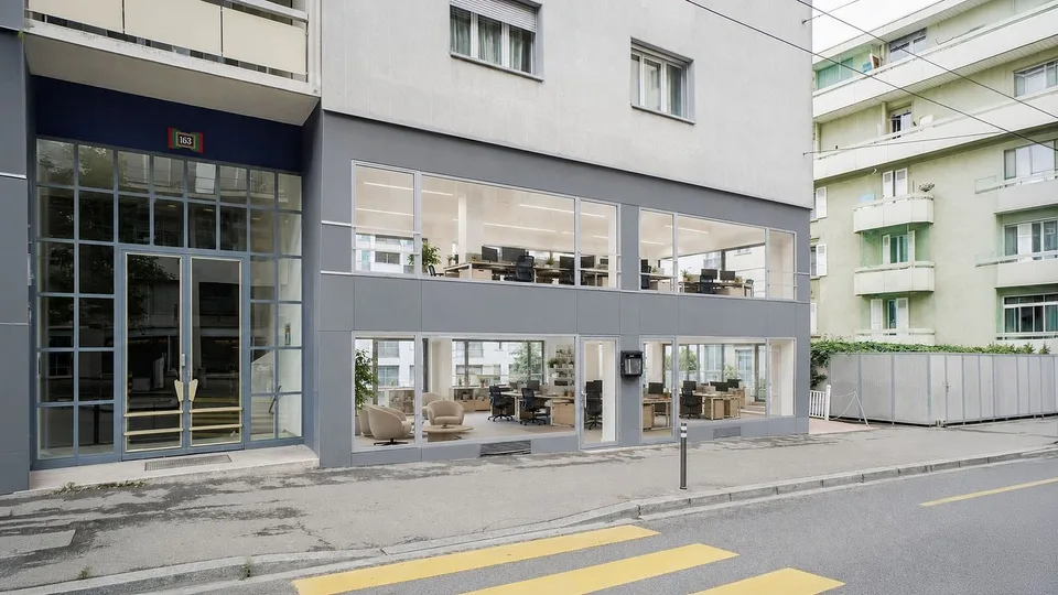 Arcata commerciale luminosa di 235 m² su due livelli - Morges 163
