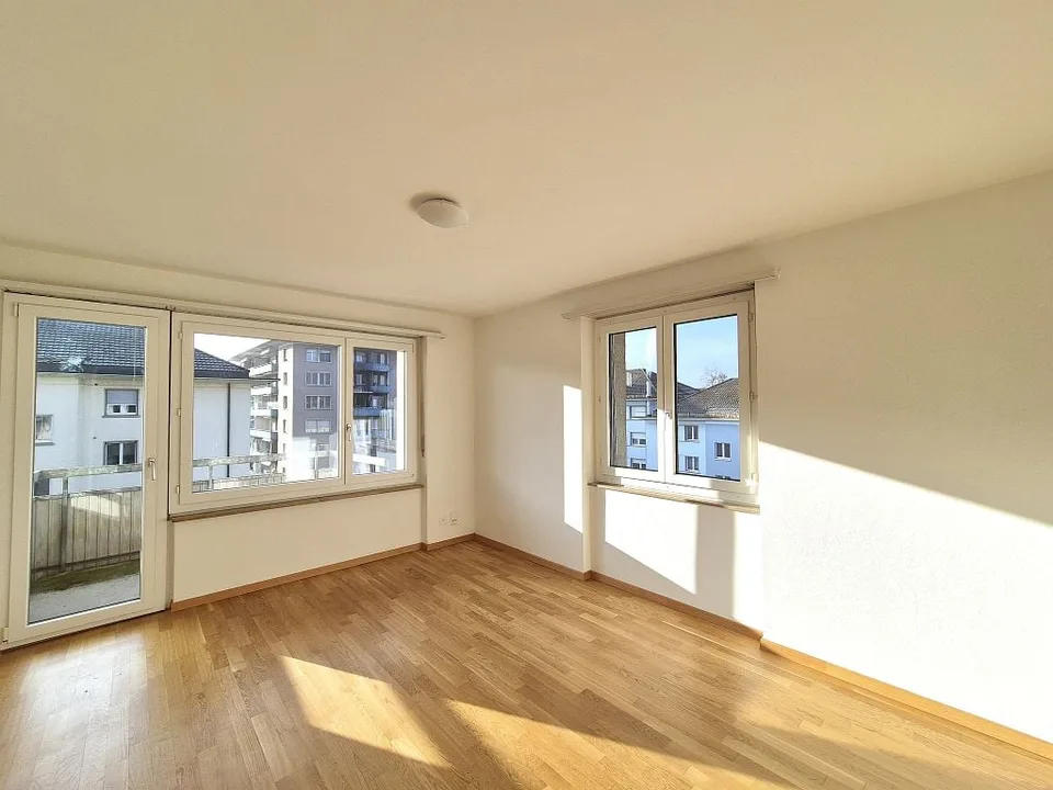 4-ZImmerwohnung, 4. Stock rechts