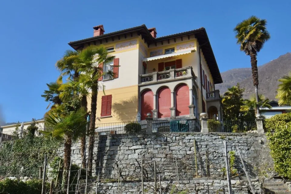 Maison multifamiliale historique avec terrain dans un excellent emplacement
