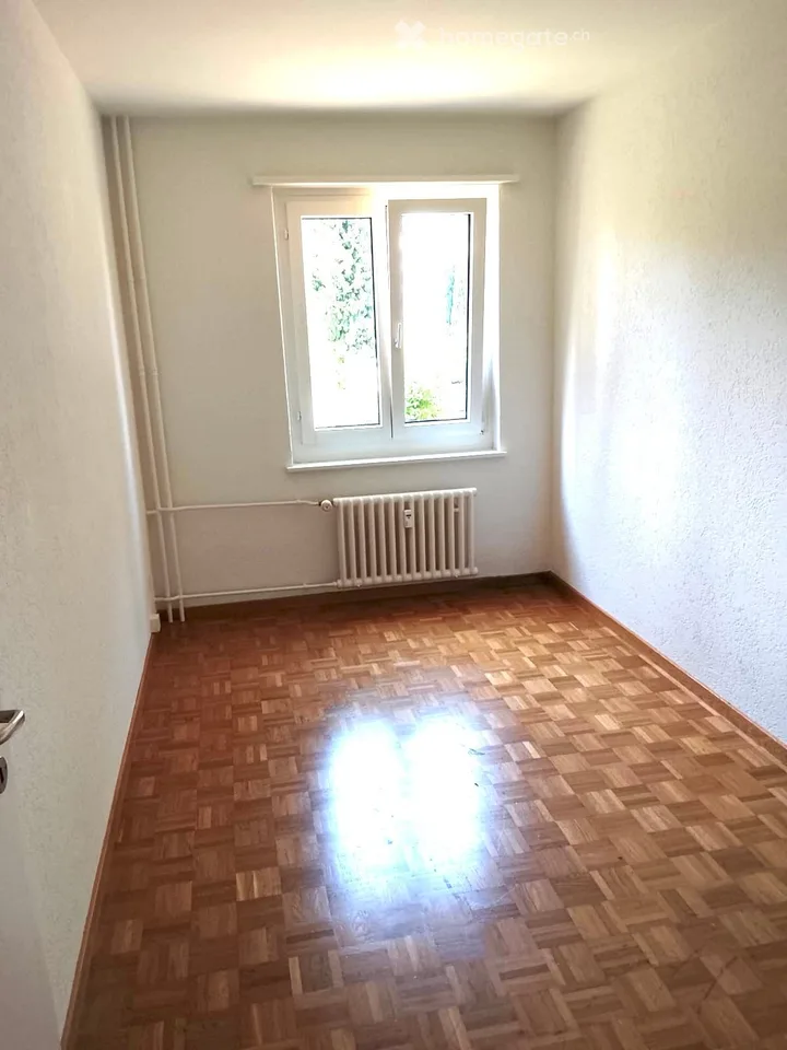 Charmante 3-Zimmer-Wohnung mit Balkon in Kloten – sofort verfügbar!