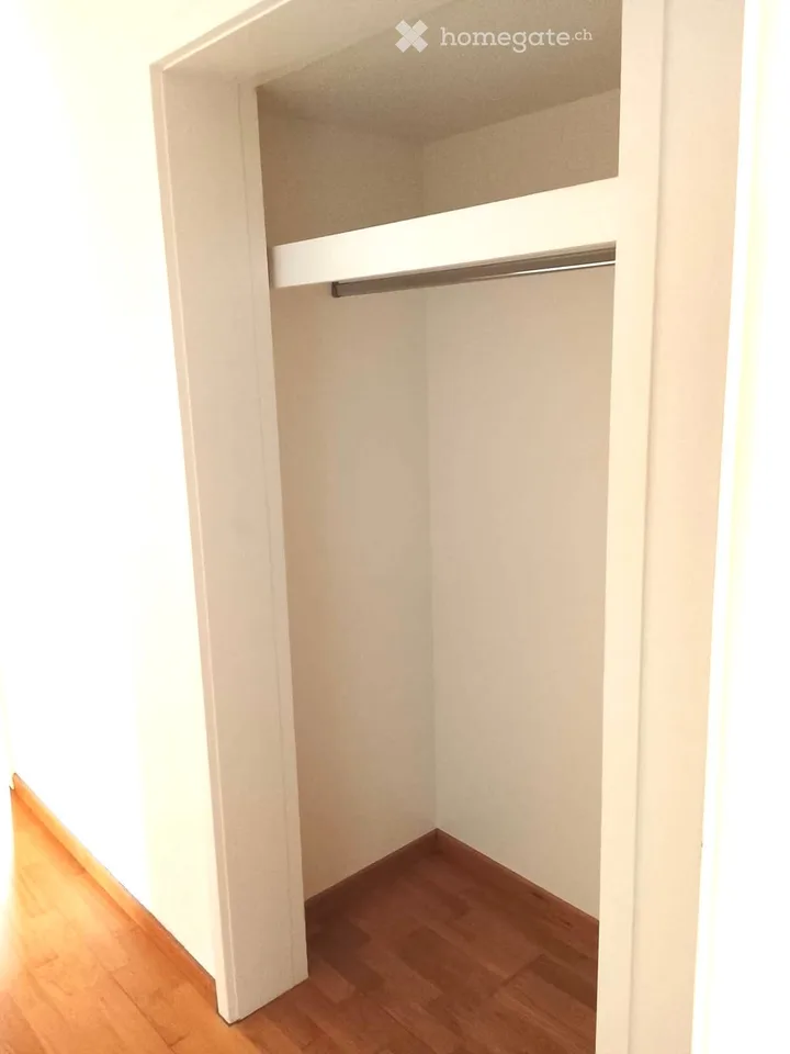 Charmante 3-Zimmer-Wohnung mit Balkon in Kloten – sofort verfügbar!