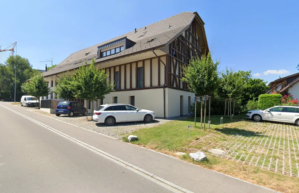 Grosszügige 5.5-Zimmer Maisonettewohnung mit viel Holz und Charme