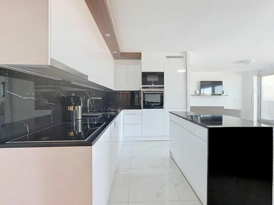 Charmanter 4,5-Zimmer-Wohnung mit Balkon und Kathedralsblick
