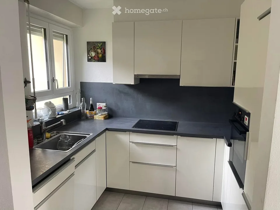 Großes Zimmer in einem unabhängigen Haus mit Garten zur Miete
