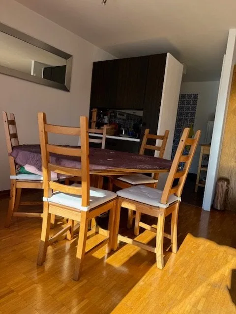 Zimmer in hellem Apartment in Gland - Verfügbar