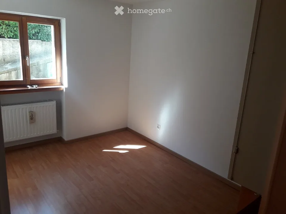Wohnung mit 2 Räumen und zusätzlicher Struktur für Hobbys