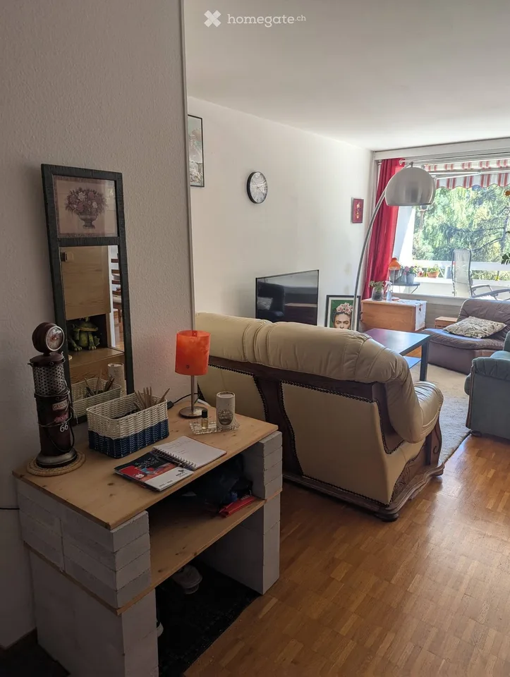 Chambre dans appartement lumineux à Gland - Disponible