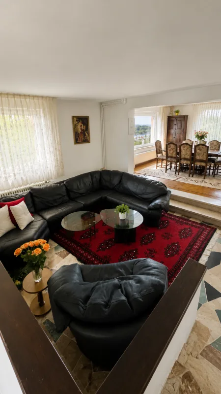 Schöne individuelle Villa mit Panoramablick, 200 m vom See – Foto 17 von 27