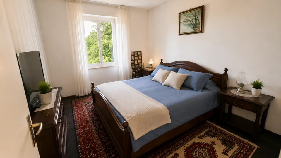 Schöne individuelle Villa mit Panoramablick, 200 m vom See – Foto 23 von 27