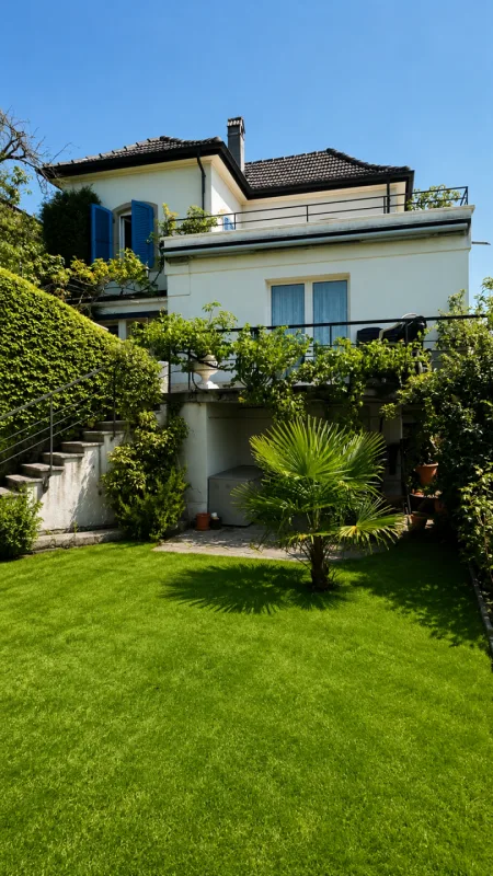 Splendida villa indipendente con vista panoramica, a 200 m dal lago