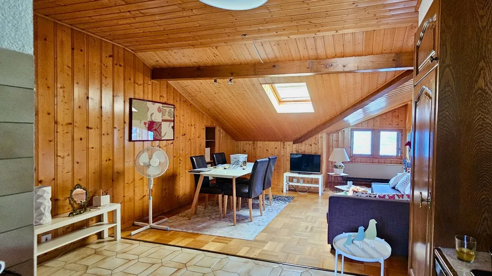 Casa di villaggio con più appartamenti e annessi – foto 11 di 13