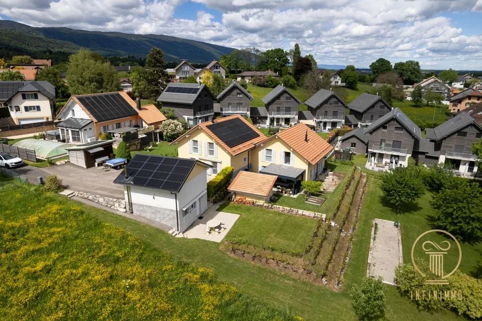 ST-OYENS - jolie villa jumelle de 5.5 pièces dans un quartier calme et très agréable.