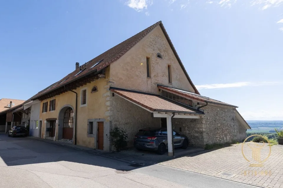 RANCES - belle ferme entièrement rénovée de 10 pièces avec parcelle jardin