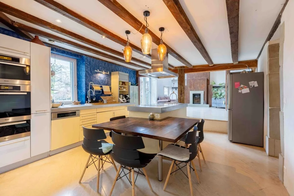 SULLENS, love at first sight! Beautiful village house, very well renovated, to be discovered.