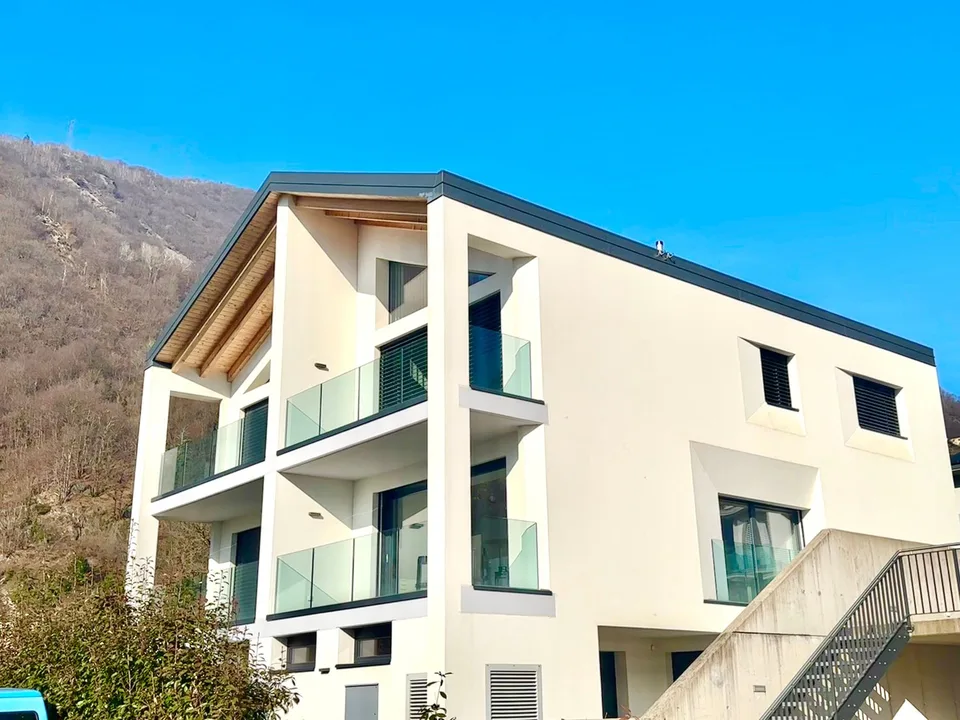 Eleganza Moderna e Comfort: Villa con Rifiniture di Pregio