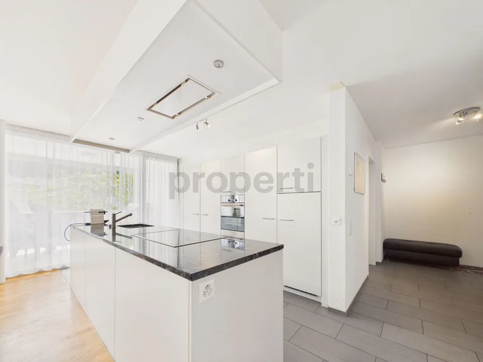 Appartamento moderno 3.5 locali con parcheggio sotterraneo, Sankt Margrethen