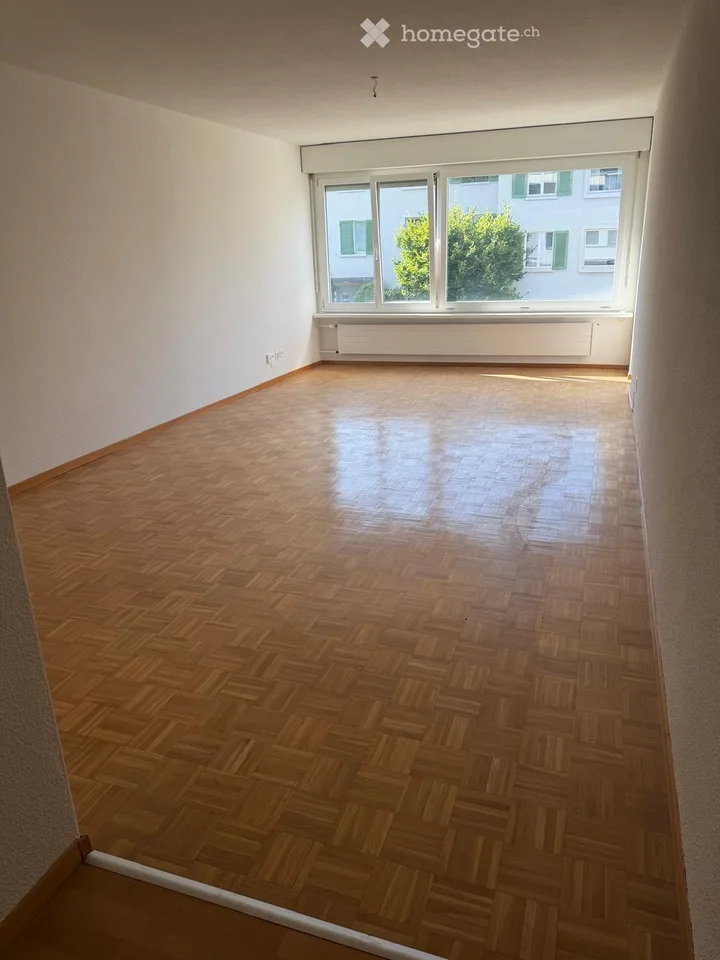 Appartement spacieux 3.5 pièces avec balcon à Zürich-Witikon