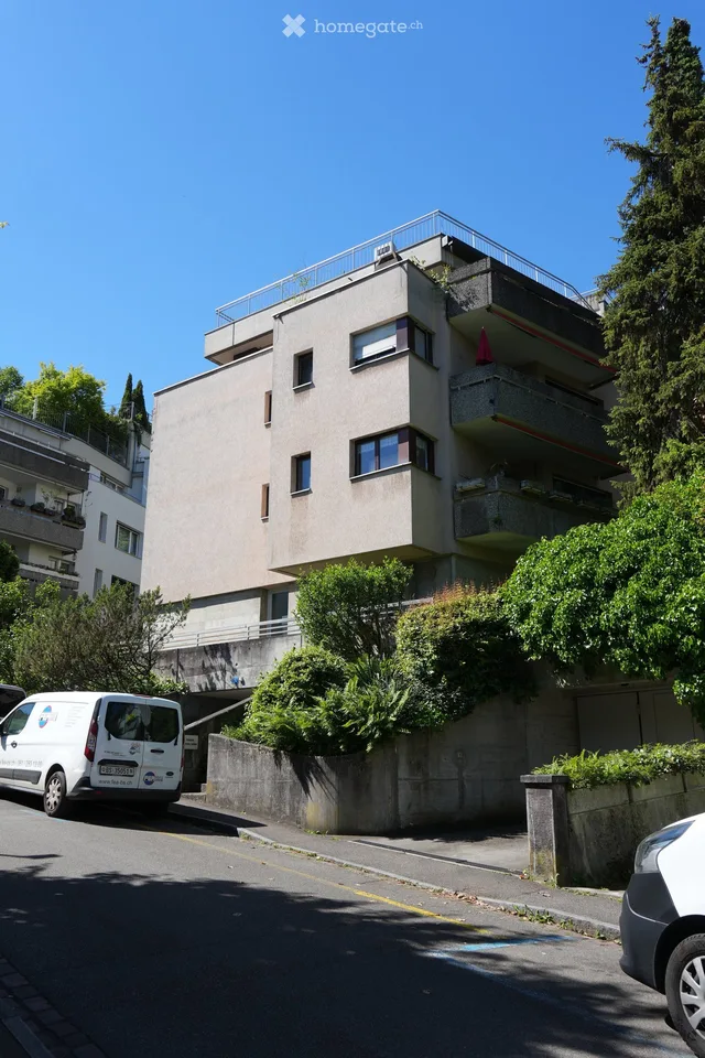 Charmante 3-Zimmer-Wohnung mit Balkon und schöner Aussicht in Basel