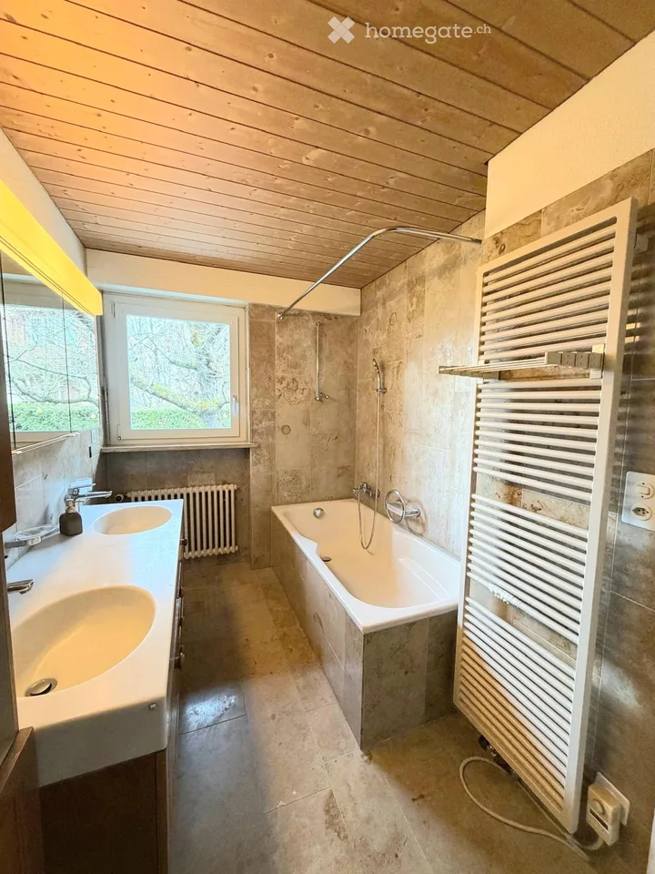 Grosses möbeliertes Haus zu vermieten