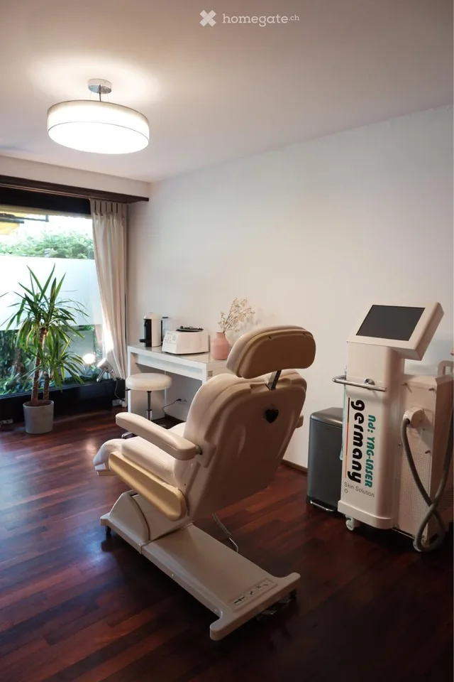 2-Zimmer Whg in Witikon, ideal als Praxis oder Wohnraum