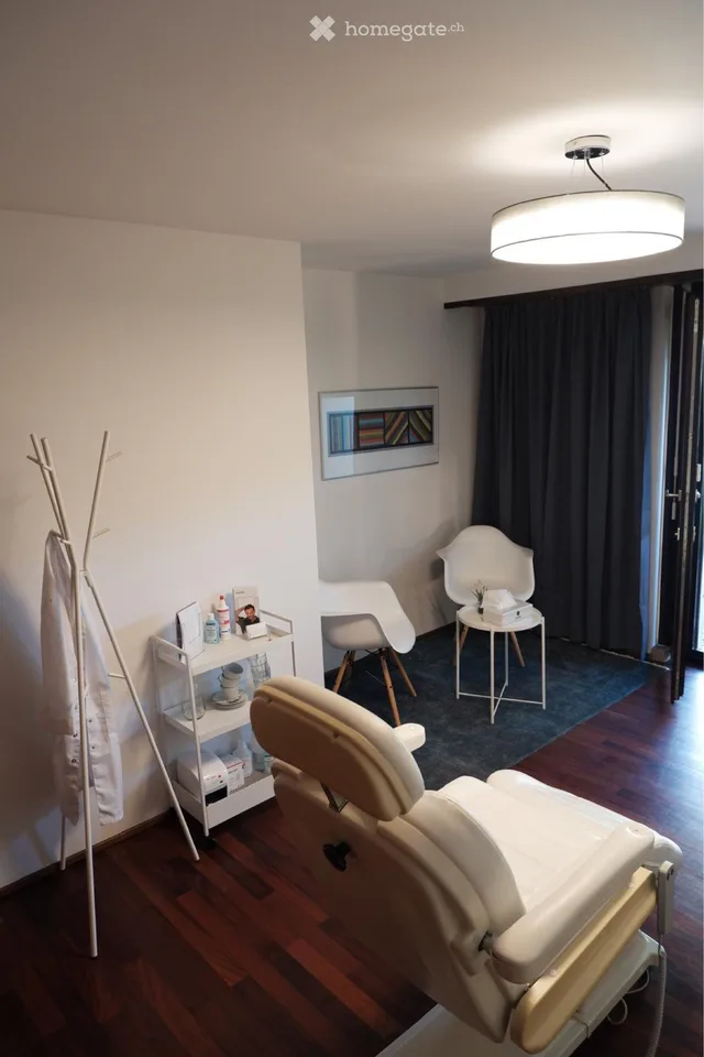 2-Zimmer Whg in Witikon, ideal als Praxis oder Wohnraum