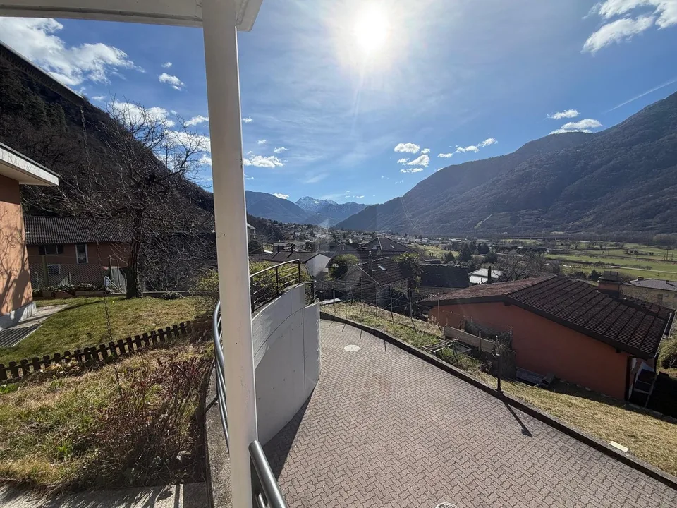 Maison unifamiliale avec terrain constructible