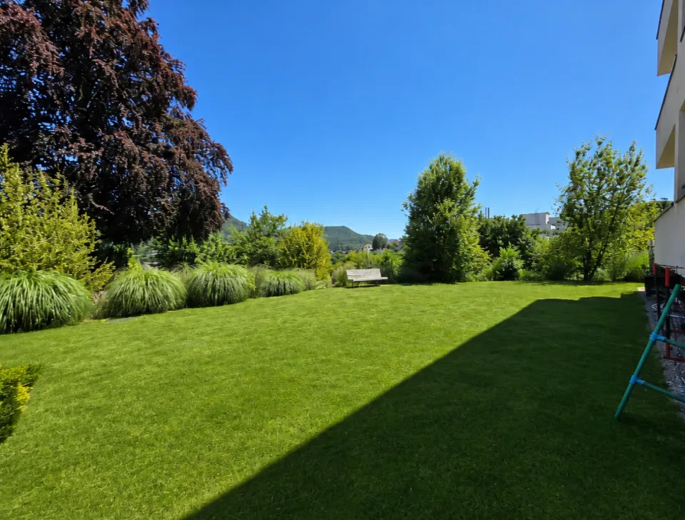 Einzigartige Gartenwohnung an begehrter und erhöhter Lage