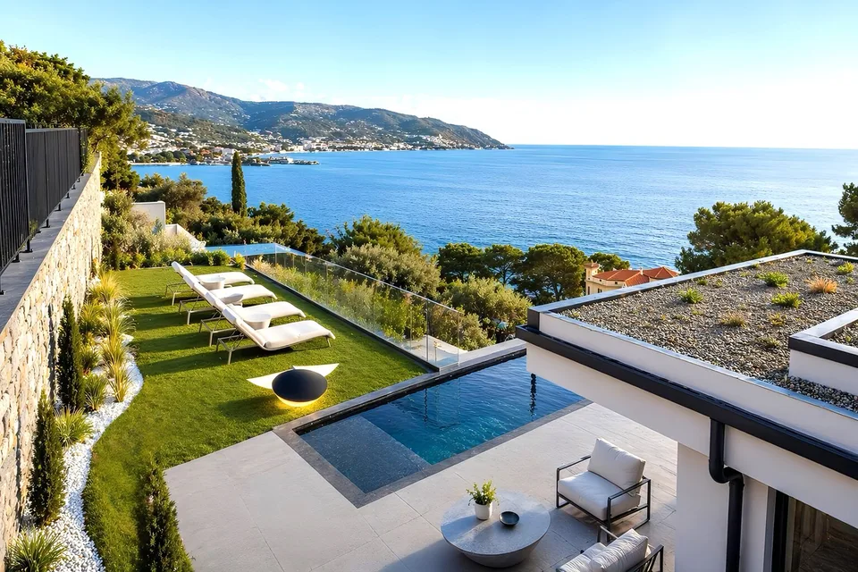Luxus-Villa mit Infinity-Pool und Meerblick in Ligurien