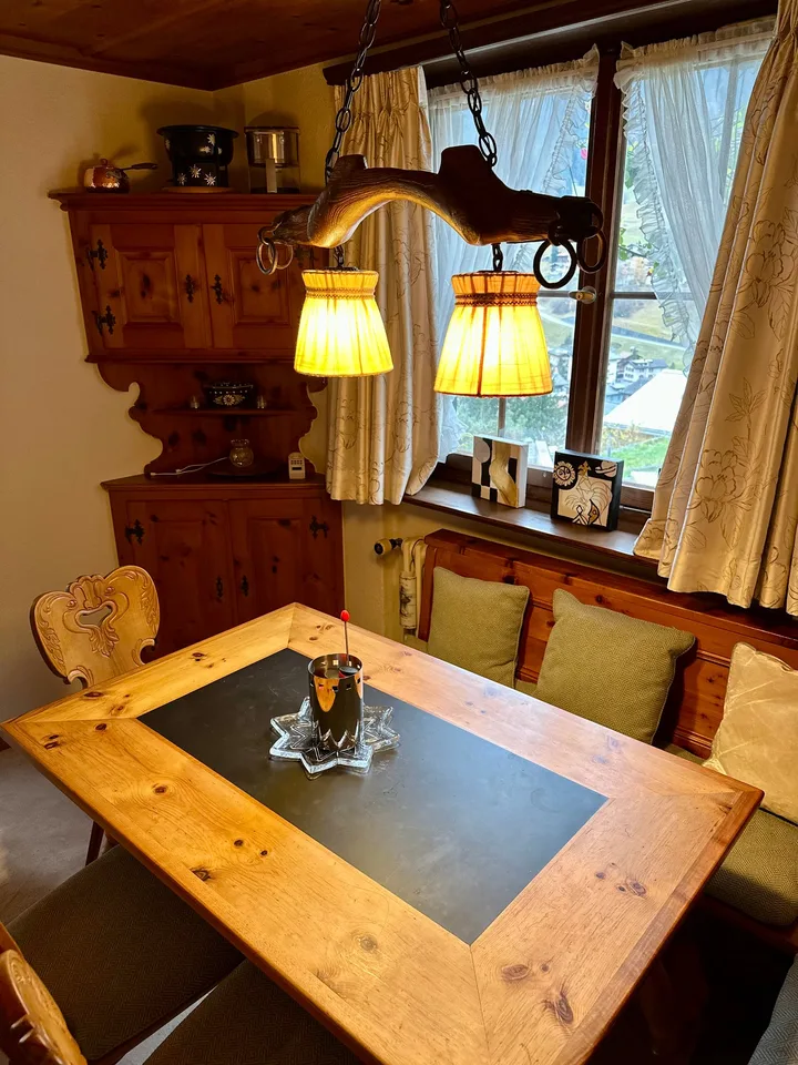 Charmantes 6-Zimmer-Chalet in ruhiger Lage von Klosters-Serneus – Foto 7 von 27