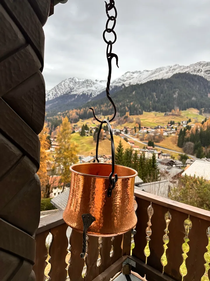 Affascinante chalet di 6 locali in una posizione tranquilla di Klosters-Serneus