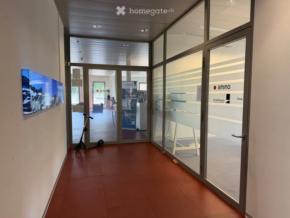 Spazio di ufficio moderno 354 m² in subaffitto – direttamente alla stazione di Jona