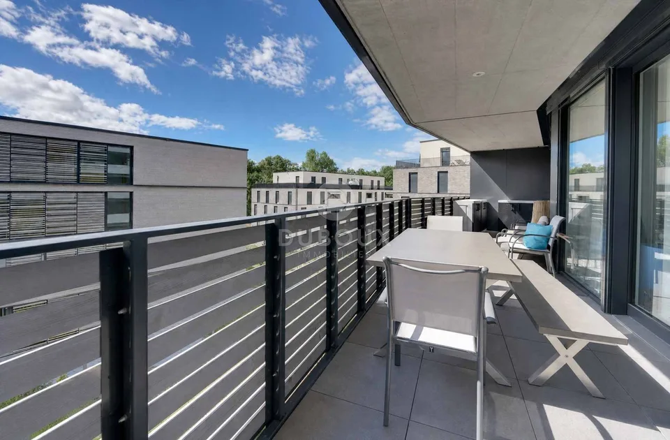 SUPERBES 2.5 ZIMMER WOHNUNG MIT ABGEDeckTER BALCON – Foto 8 von 17