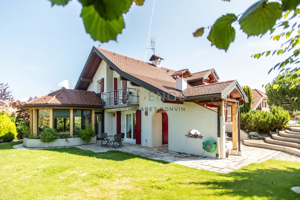 Neuvecelle - Maison 8 pièces de 189M2