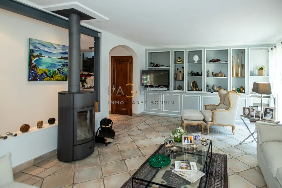 Neuvecelle - Casa di 8 locali di 189M2